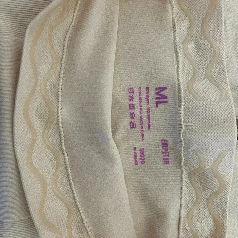 Shapermint Empetua® High-Waisted Shaper Short M/ L Shapewear - Picture 5 of 7